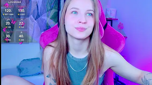 CuteMousee online show from March 3, 2026, 5:46 am