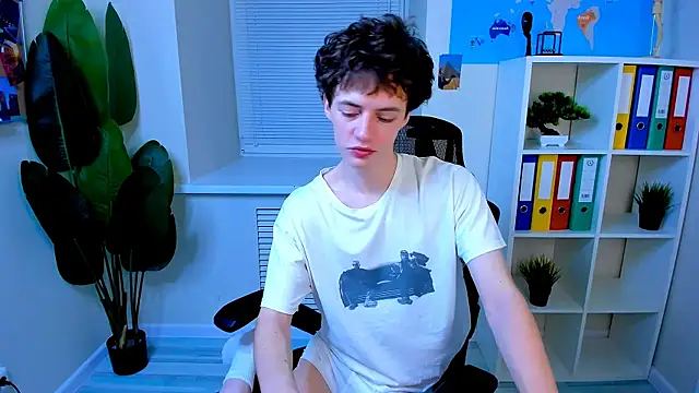 LukeSweet online show from January 19, 2026, 11:14 am