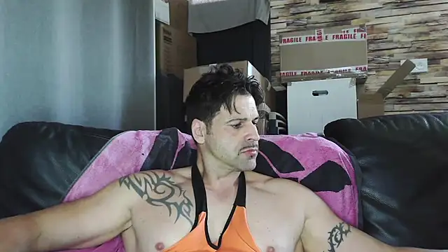 XxBigboybandxX online show from April 17, 2026, 1:03 pm