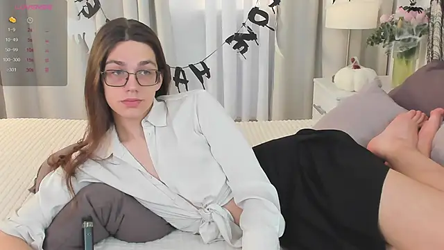 Alfreda Mills online show from October 29, 2025, 11:56 am