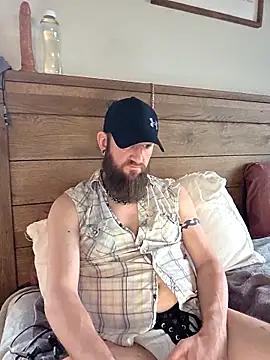 Snapshot of Icebearsticlese chatting on February 13, 2026, 10:17 pm Icebearsticlese online show from February 13, 2026, 10:17 pm