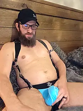 Snapshot of Icebearsticlese chatting on February 22, 2026, 5:30 am Icebearsticlese online show from February 22, 2026, 5:30 am