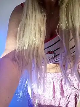 niunia19 online show from October 28, 2025, 8:07 am