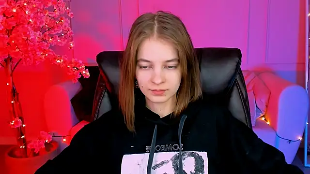 TinaDavil online show from December 14, 2024, 8:18 pm