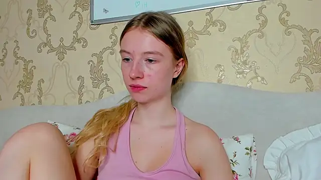 minidivaa  online show from December 13, 2024, 5:49 am