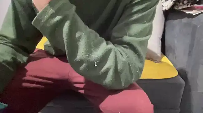 4small4inchlol online show from January 26, 2025, 6:16 pm