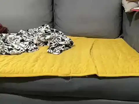 4small4inchlol online show from February 15, 2025, 10:55 am