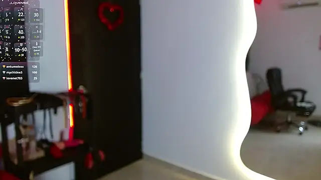 Snapshot of Carolaine69_ chatting on February 22, 2025, 5:35 pm Carolaine69 online show from February 22, 2025, 5:35 pm