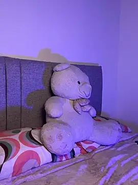 Isa smeraldy online show from March 12, 2026, 4:13 pm