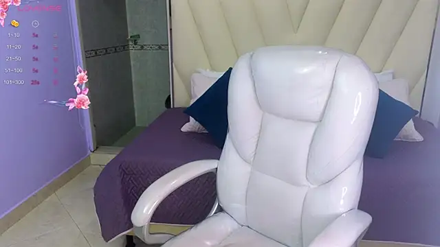 Sexy paradise18  online show from February 5, 2025, 4:27 am