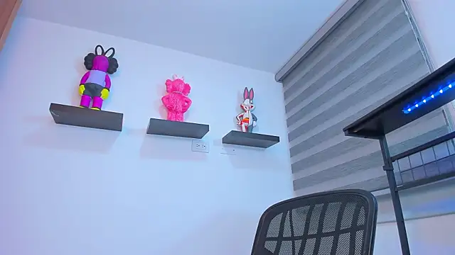 Gangster Girl online show from November 4, 2025, 2:32 am