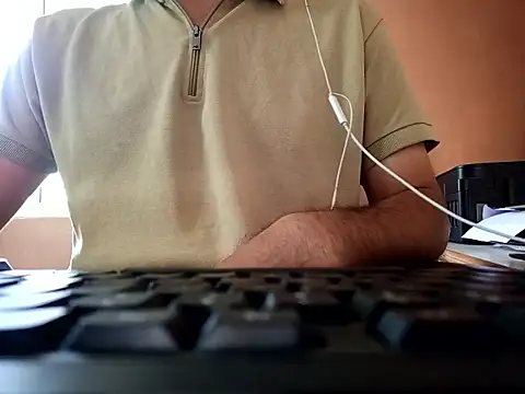 Snapshot of daddy_indian chatting on April 15, 2026, 6:20 am daddy indian online show from April 15, 2026, 6:20 am