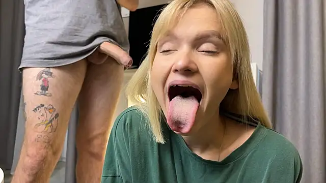 Snapshot of Adelovenick chatting on September 11, 2025, 8:47 am Adelovenick online show from September 11, 2025, 8:47 am