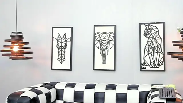 SARAFOXX  online show from January 28, 2025, 7:42 pm