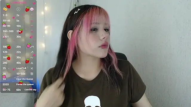 mixie cute online show from December 22, 2024, 8:58 pm