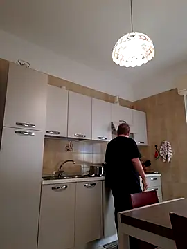 Snapshot of bluangelo chatting on October 14, 2025, 8:15 am bluangelo online show from October 14, 2025, 8:15 am