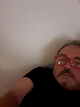 bluangelo online show from July 7, 2026, 1:59 pm