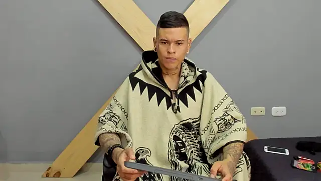Snapshot of jamesinked_ chatting on December 19, 2024, 2:13 pm jamesinked  online show from December 19, 2024, 2:13 pm