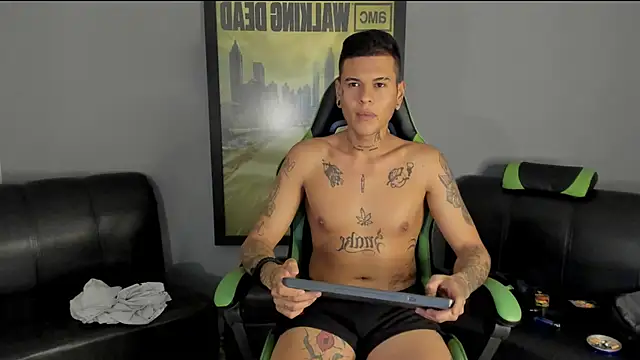 Snapshot of jamesinked_ chatting on December 28, 2024, 9:51 pm jamesinked  online show from December 28, 2024, 9:51 pm