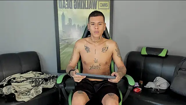 Snapshot of jamesinked_ chatting on January 4, 2025, 7:02 pm jamesinked  online show from January 4, 2025, 7:02 pm