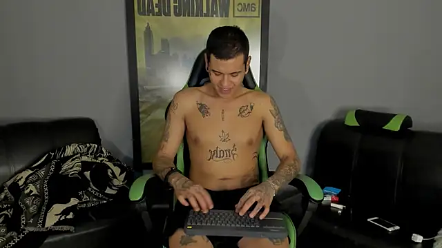 Snapshot of jamesinked_ chatting on January 21, 2025, 11:45 pm jamesinked  online show from January 21, 2025, 11:45 pm