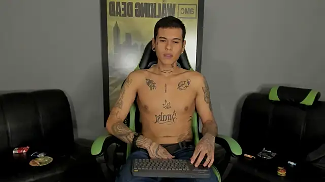 Snapshot of jamesinked_ chatting on February 6, 2025, 11:04 pm jamesinked  online show from February 6, 2025, 11:04 pm