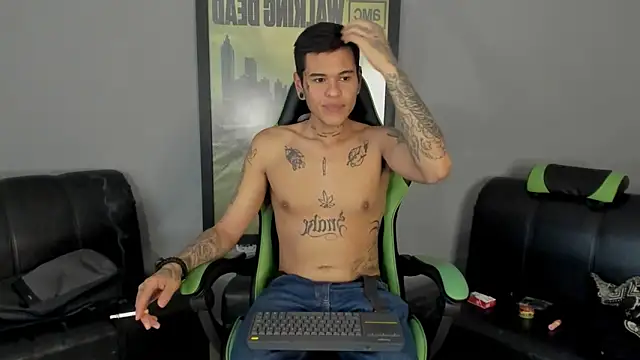 Snapshot of jamesinked_ chatting on February 7, 2025, 5:18 pm jamesinked  online show from February 7, 2025, 5:18 pm
