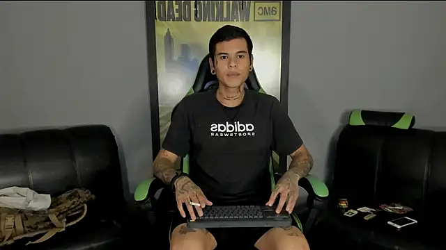 Snapshot of jamesinked_ chatting on March 4, 2025, 4:38 am jamesinked  online show from March 4, 2025, 4:38 am