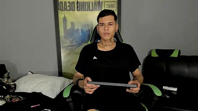 Snapshot of jamesinked_ chatting on March 12, 2025, 8:10 pm jamesinked  online show from March 12, 2025, 8:10 pm