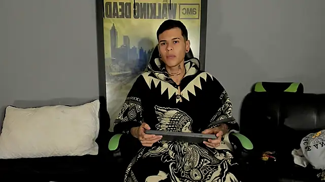 Snapshot of jamesinked_ chatting on March 19, 2025, 12:48 am jamesinked  online show from March 19, 2025, 12:48 am