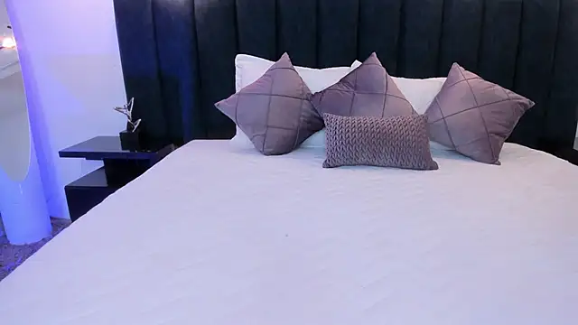 susyy7 online show from February 11, 2026, 3:44 am