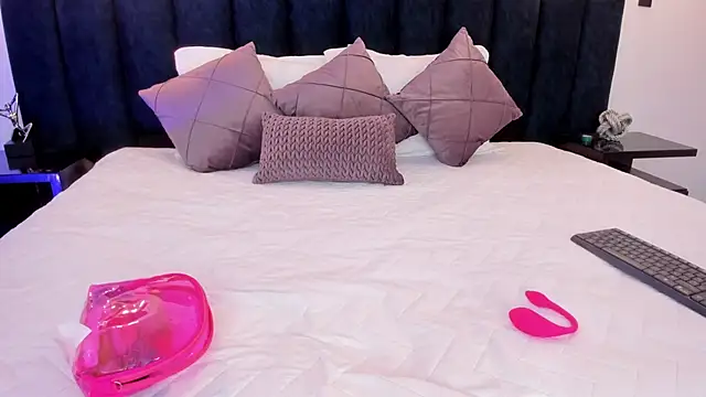 susyy7 online show from February 28, 2026, 3:51 am