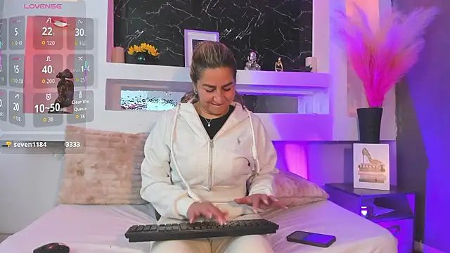 Snapshot of Cinthya_mjs chatting on March 20, 2026, 12:10 pm Cinthya mjs online show from March 20, 2026, 12:10 pm