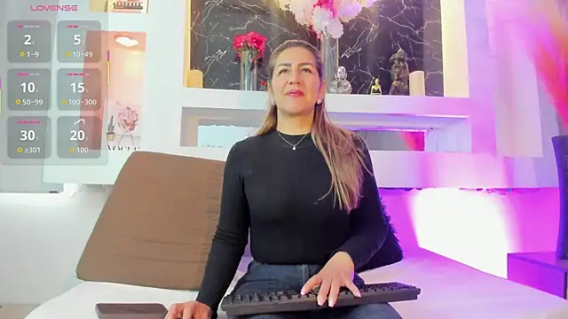 Snapshot of Cinthya_mjs chatting on April 21, 2026, 12:11 pm Cinthya mjs online show from April 21, 2026, 12:11 pm