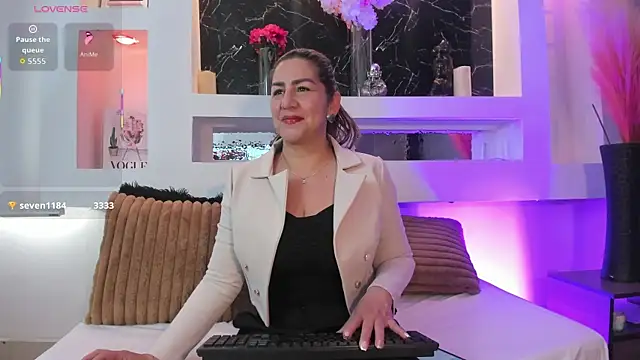 Snapshot of Cinthya_mjs chatting on May 1, 2026, 12:21 pm Cinthya mjs online show from May 1, 2026, 12:21 pm