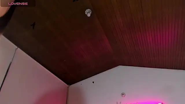 Snapshot of Melody_Ds chatting on December 10, 2024, 2:48 am Melody Ds online show from December 10, 2024, 2:48 am