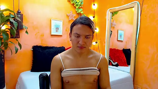 Snapshot of aslyhernandez_7 chatting on January 3, 2025, 8:54 pm aslyhernandez 7 online show from January 3, 2025, 8:54 pm