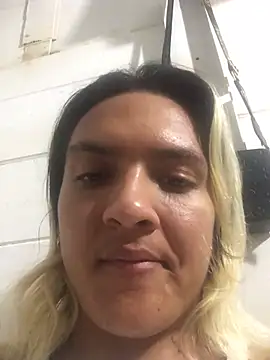 Snapshot of aslyhernandez_7 chatting on January 13, 2025, 8:26 pm aslyhernandez 7 online show from January 13, 2025, 8:26 pm