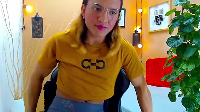 Snapshot of aslyhernandez_7 chatting on September 19, 2025, 12:06 pm aslyhernandez 7 online show from September 19, 2025, 12:06 pm