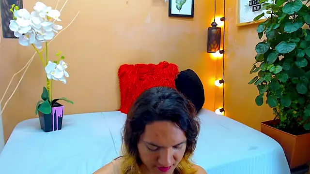 Snapshot of aslyhernandez_7 chatting on October 17, 2025, 1:35 pm aslyhernandez 7 online show from October 17, 2025, 1:35 pm