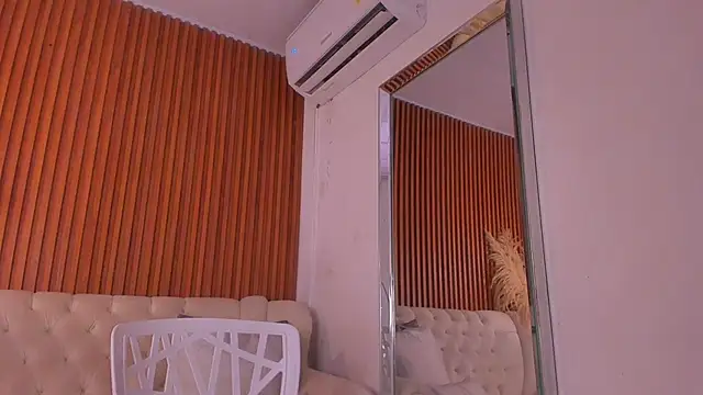 RosarioCruzz online show from April 10, 2026, 12:54 pm