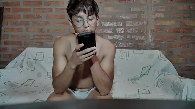 Snapshot of teendotados chatting on March 28, 2026, 4:39 pm teendotados online show from March 28, 2026, 4:39 pm