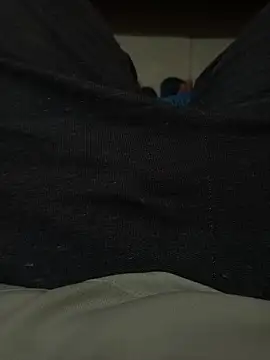 beautiful hands  online show from November 13, 2025, 6:45 am