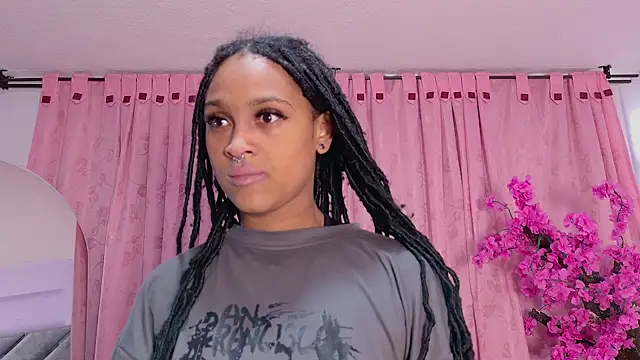 Elith noa online show from February 10, 2026, 7:51 pm