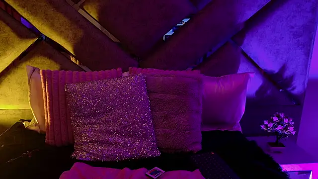 Elith noa online show from February 13, 2026, 7:37 am