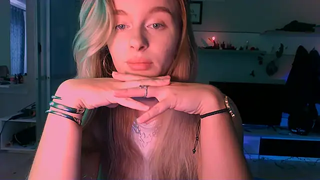 Eva Jaya online show from September 12, 2025, 10:04 am