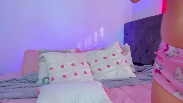 shaina vasquez online show from April 16, 2026, 9:39 pm