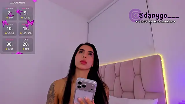 ZarianaEvanz online show from November 29, 2025, 11:52 pm