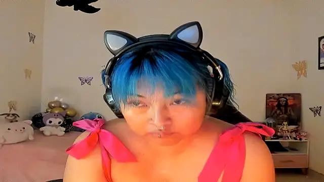 Shaddycute  online show from September 17, 2025, 12:07 pm