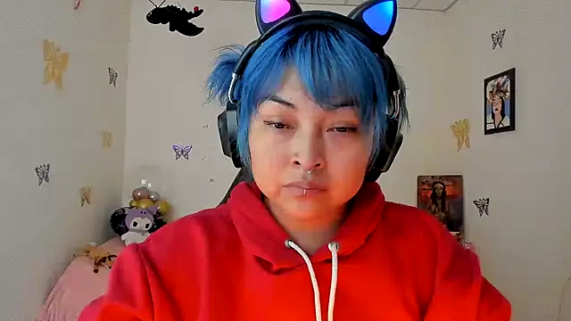 Shaddycute  online show from September 19, 2025, 8:09 pm